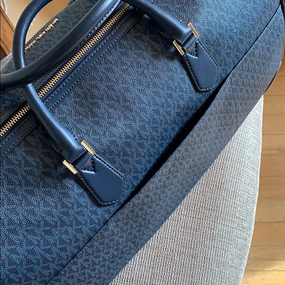 Michael Kors Travel Duffle Admiral Blue - Picture 5 of 9